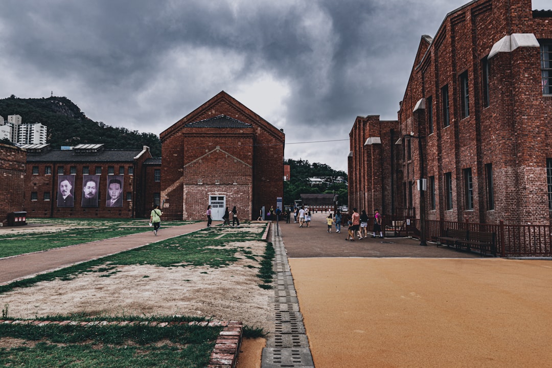 Waarom tbs vaak zwaarder voelt dan een gewone gevangenisstraf