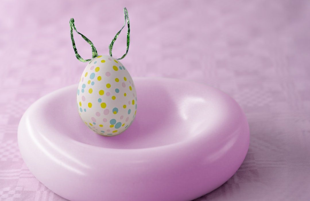Waarom eten we eieren met Pasen: traditie, symboliek en gezelligheid